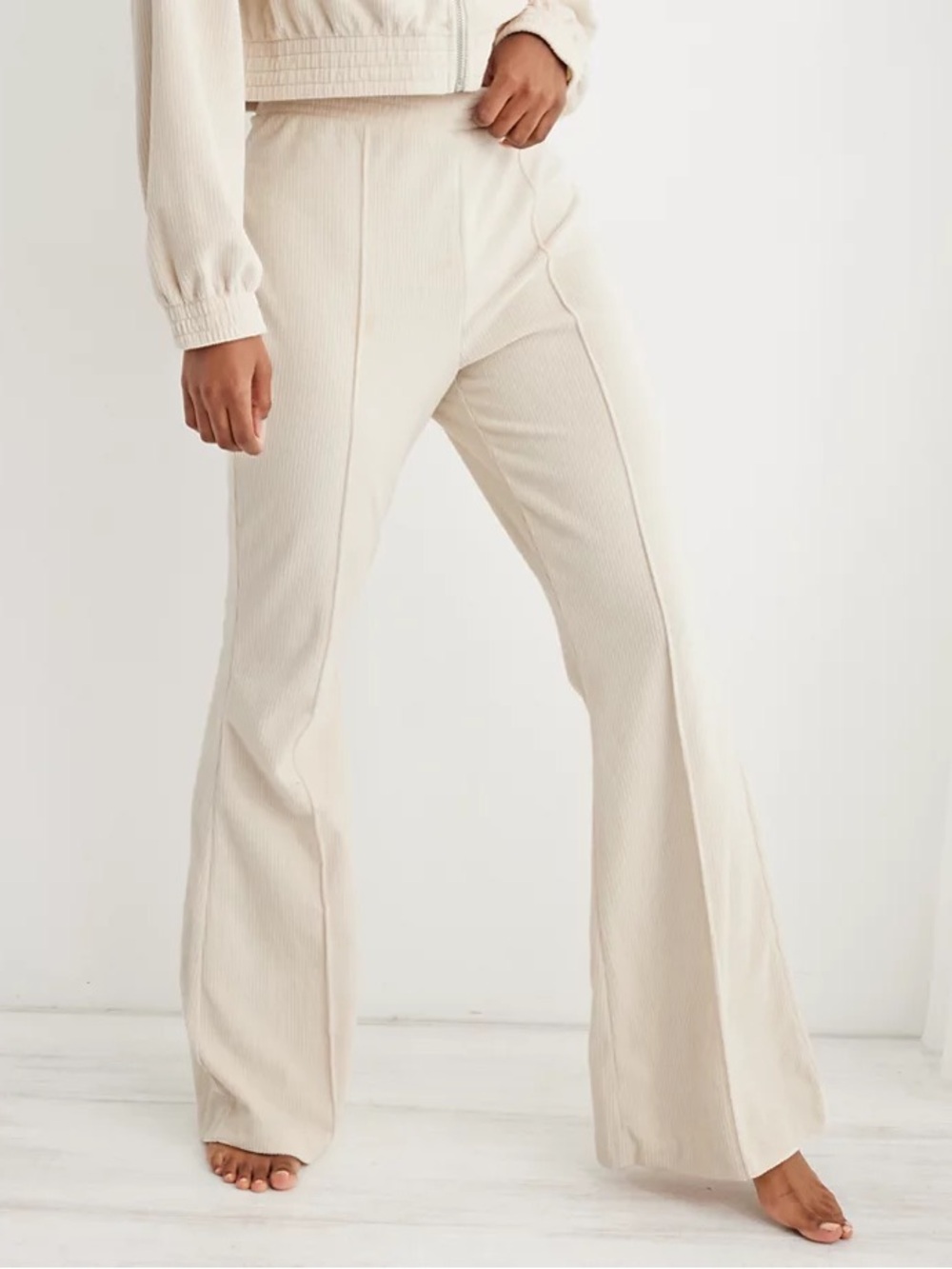 Aerie Groove-On Rib Velour Flare Pant